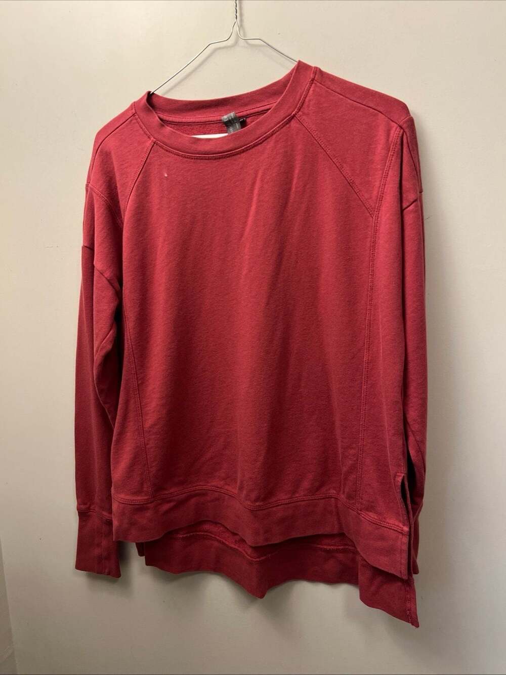 Sweaty Betty Crew Neck‎ Sweatshirt with Side Hem Splits Size X-Small.